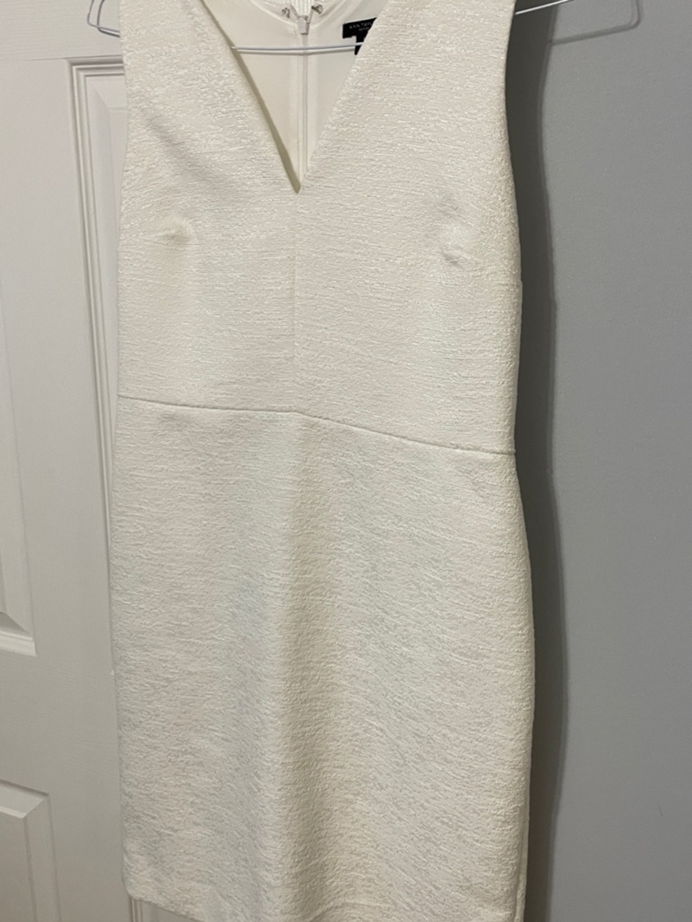 Sleeveless V-Neck White Textured Sheath Dress